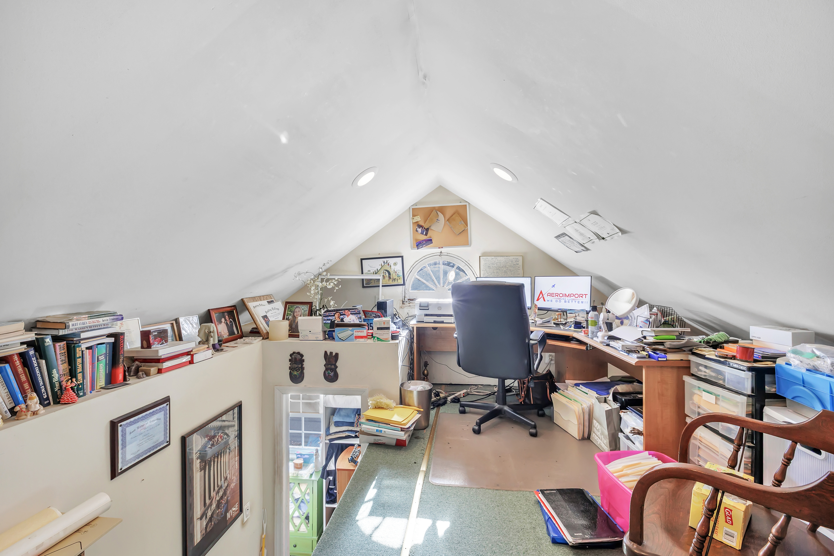 Stratford, Connecticut, 06614, United States, 4 Bedrooms Bedrooms, ,4 BathroomsBathrooms,Residential,For Sale,1996522