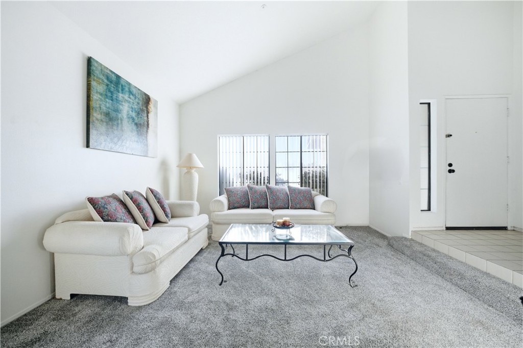 Fontana, California, 92336, United States, 3 Bedrooms Bedrooms, ,2 BathroomsBathrooms,Residential,For Sale,2028029