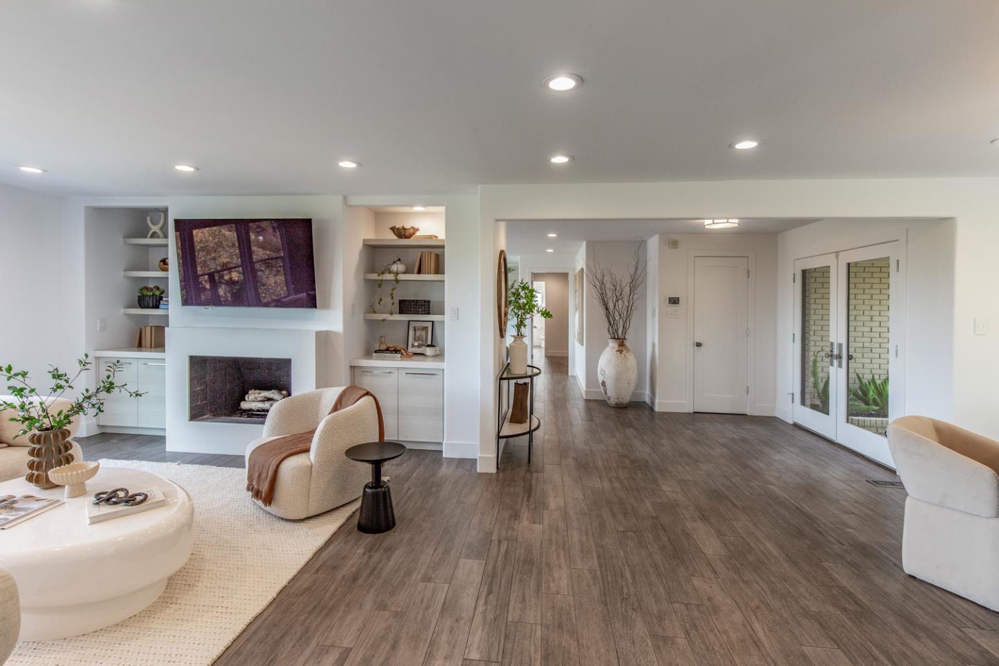 Hillsborough, California, 94010, United States, 3 Bedrooms Bedrooms, ,4 BathroomsBathrooms,Residential,For Sale,1989109