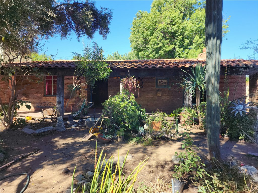 Riverside, California, 92501, United States, 4 Bedrooms Bedrooms, ,2 BathroomsBathrooms,Residential,For Sale,1966223
