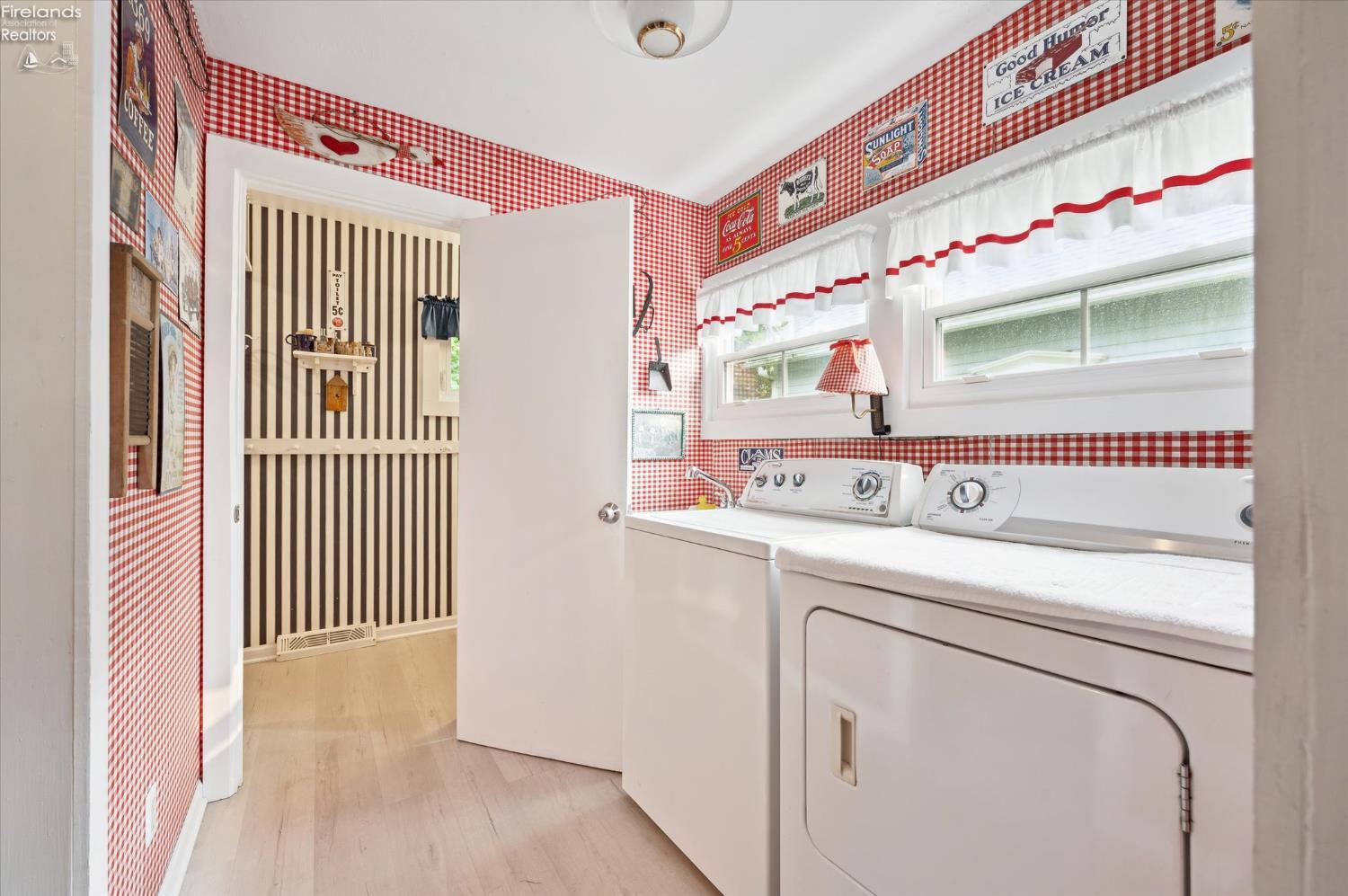 Put-In-Bay, Ohio, 43456, United States, 4 Bedrooms Bedrooms, ,2 BathroomsBathrooms,Residential,For Sale,1983936