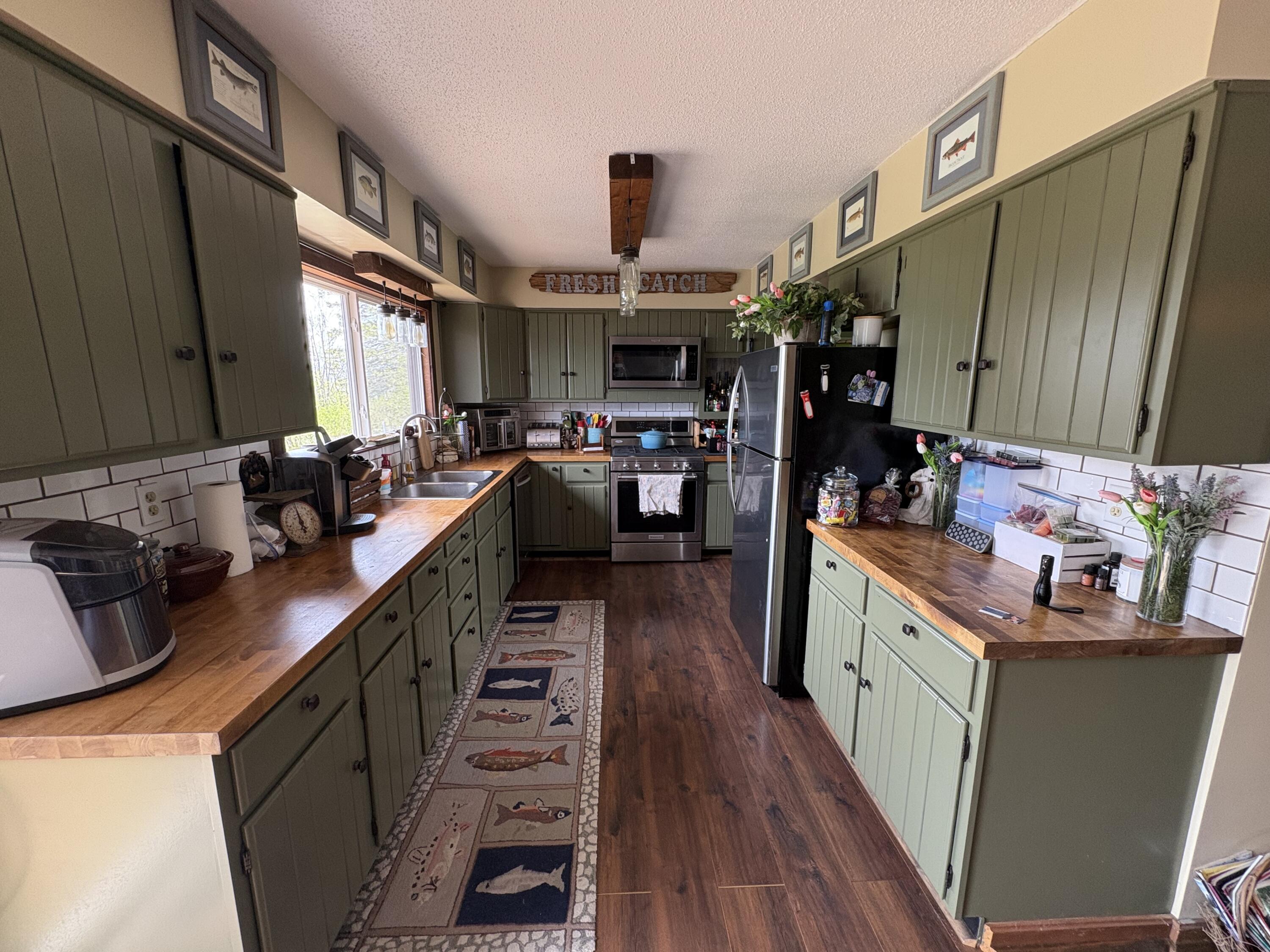 Naubinway, Michigan, 49762, United States, 3 Bedrooms Bedrooms, ,2 BathroomsBathrooms,Residential,For Sale,1840338