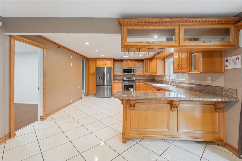 Los Angeles, California, 90033, United States, 4 Bedrooms Bedrooms, ,3 BathroomsBathrooms,Residential,For Sale,1834728