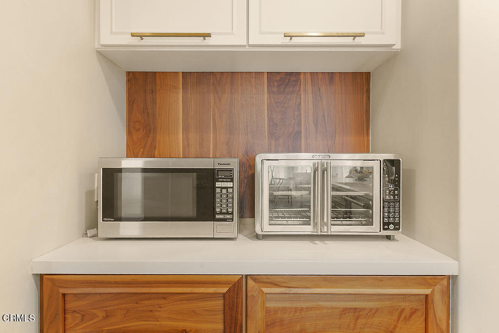 Thousand Oaks, California, 91362, United States, 4 Bedrooms Bedrooms, ,4 BathroomsBathrooms,Residential,For Sale,1997017