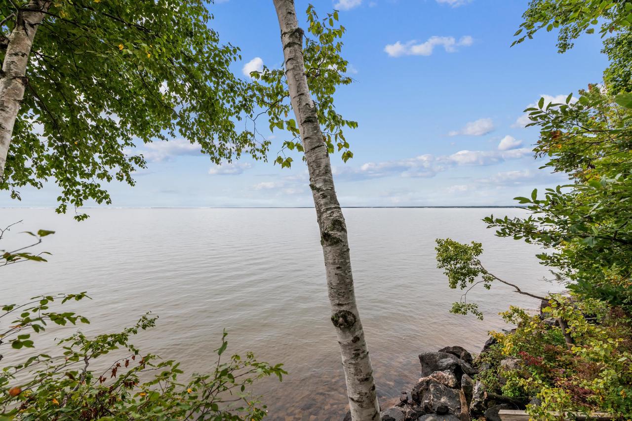 Washburn, Wisconsin, 54891, United States, 3 Bedrooms Bedrooms, ,1 BathroomBathrooms,Residential,For Sale,1960790