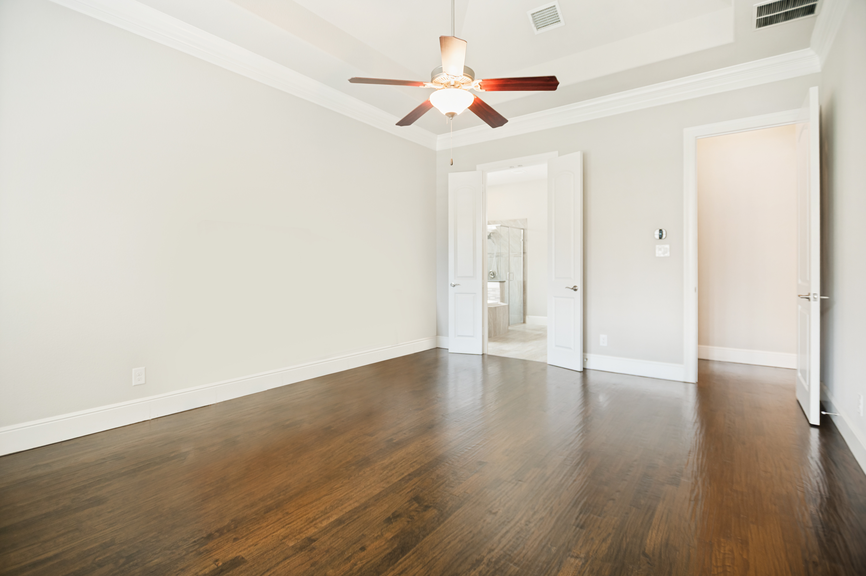  Beautiful One-Story Home is Refreshed and Move-in Ready - 物件實景