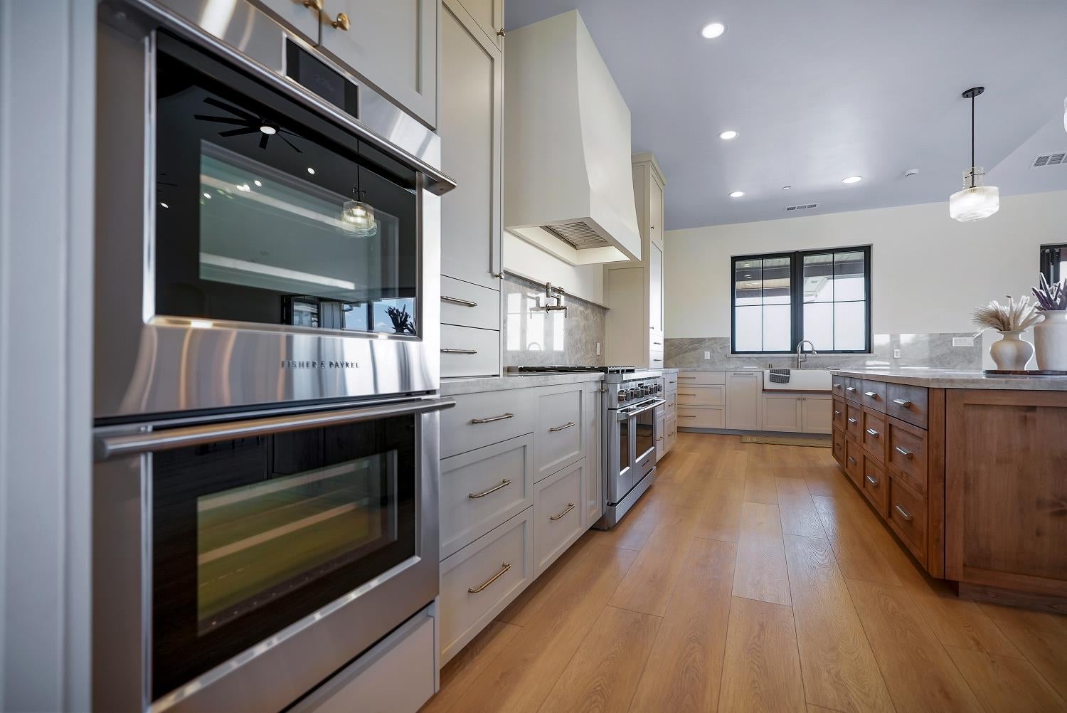 Burson, California, 95225, United States, 4 Bedrooms Bedrooms, ,4 BathroomsBathrooms,Residential,For Sale,2040271