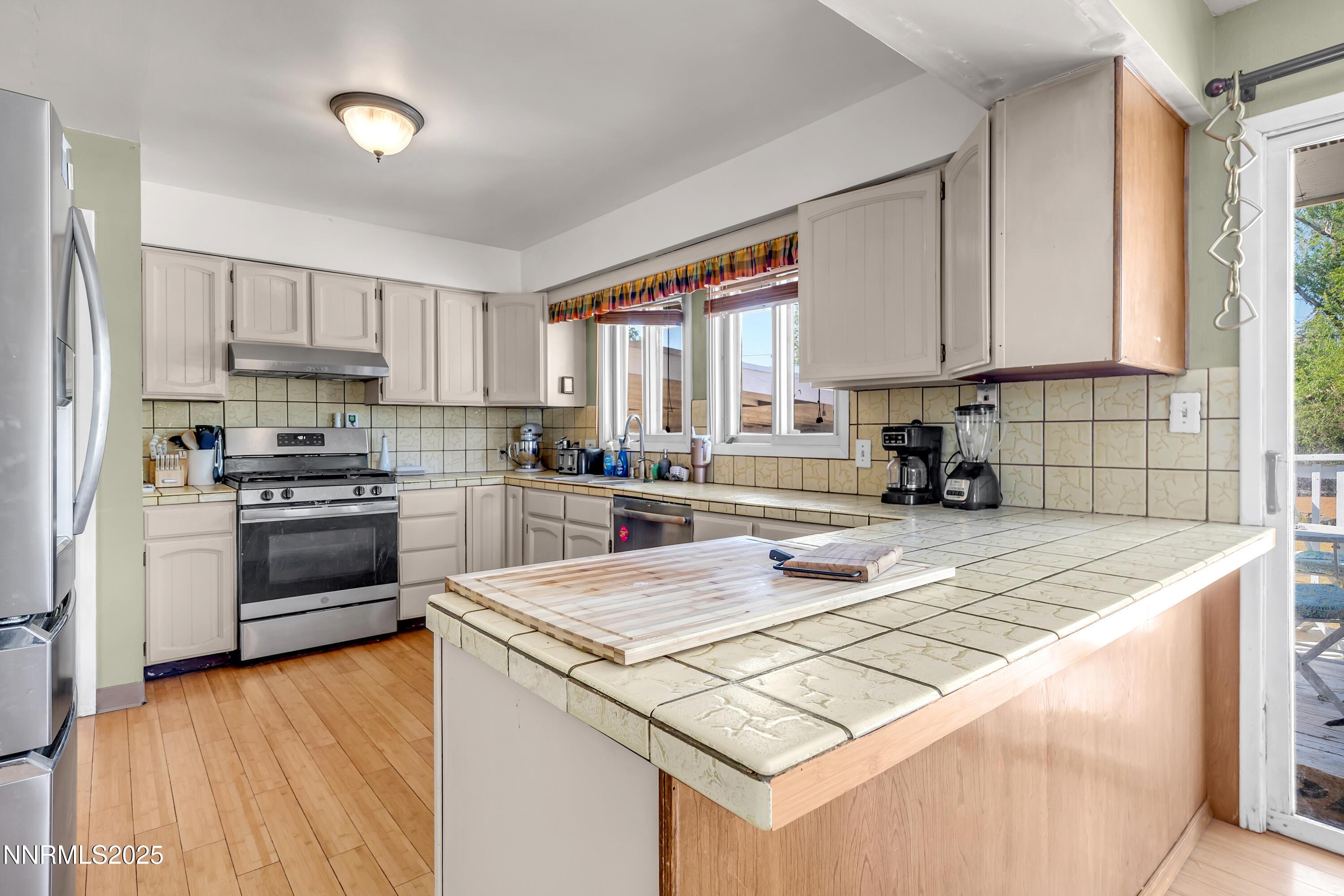 Reno, Nevada, 89506, United States, 4 Bedrooms Bedrooms, ,3 BathroomsBathrooms,Residential,For Sale,1890410
