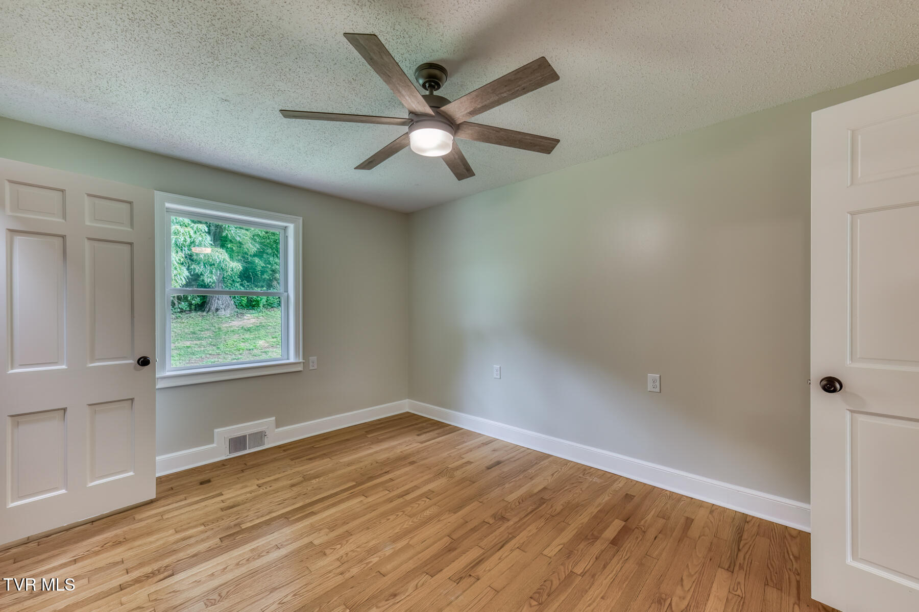 Afton, Tennessee, 37616, United States, 5 Bedrooms Bedrooms, ,3 BathroomsBathrooms,Residential,For Sale,2048467