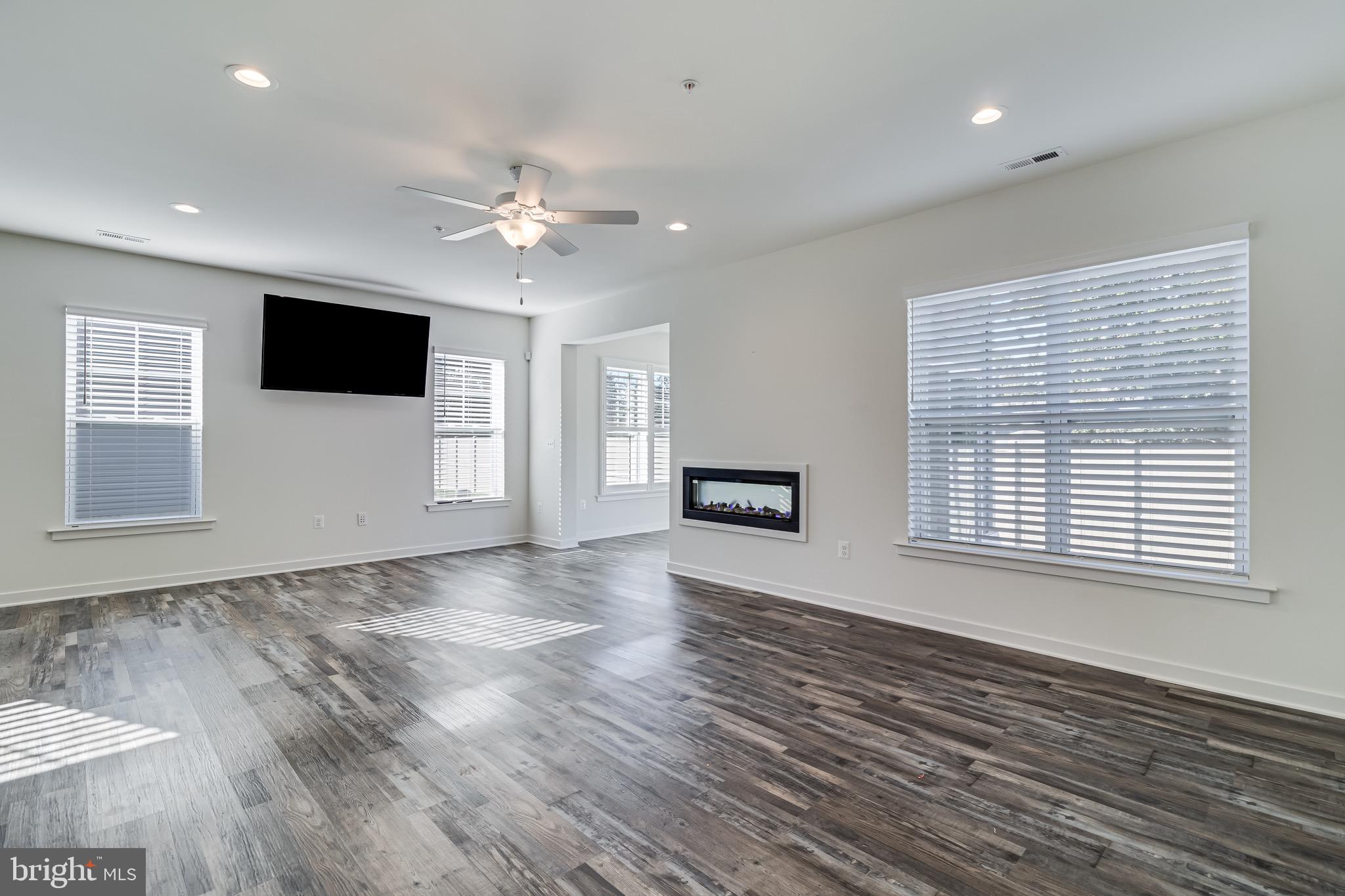 La Plata, Maryland, 20646, United States, 2 Bedrooms Bedrooms, ,2 BathroomsBathrooms,Residential,For Sale,1976808