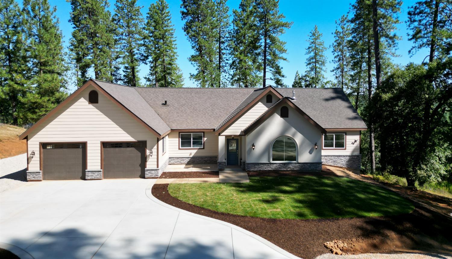 Grass Valley, California, 95949, United States, 4 Bedrooms Bedrooms, ,3 BathroomsBathrooms,Residential,For Sale,1905490