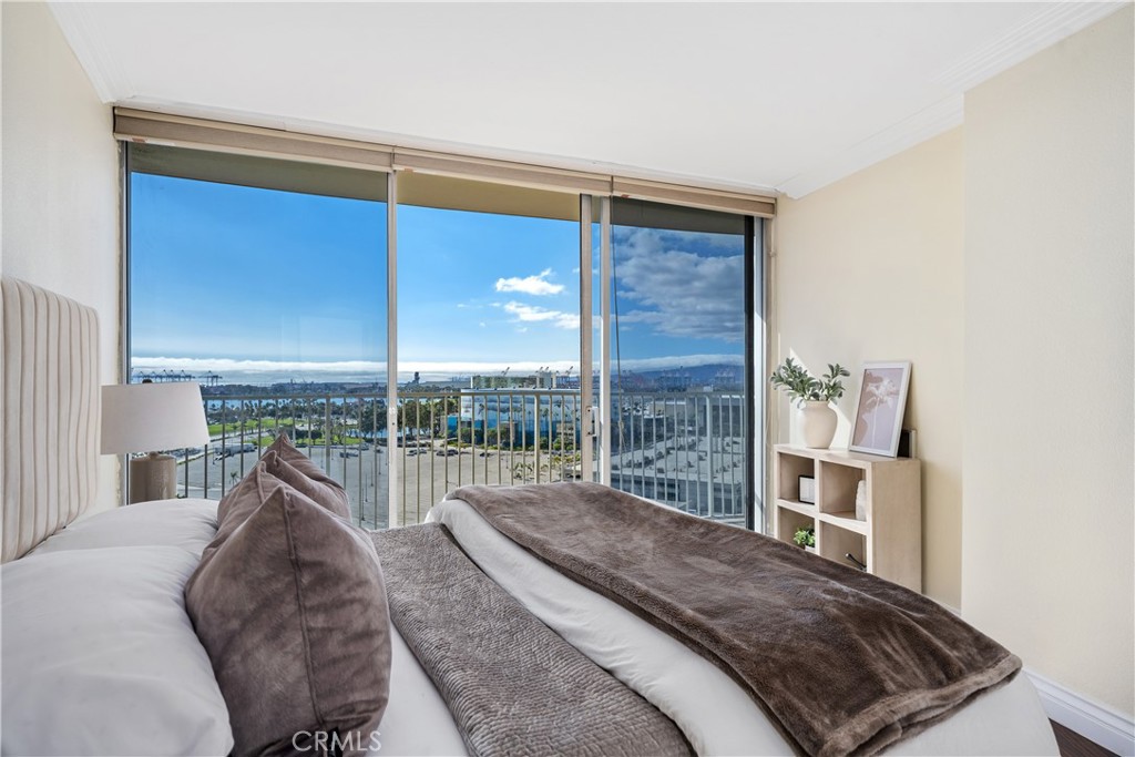 Long Beach, California, 90802, United States, 3 Bedrooms Bedrooms, ,2 BathroomsBathrooms,Residential,For Sale,1989203