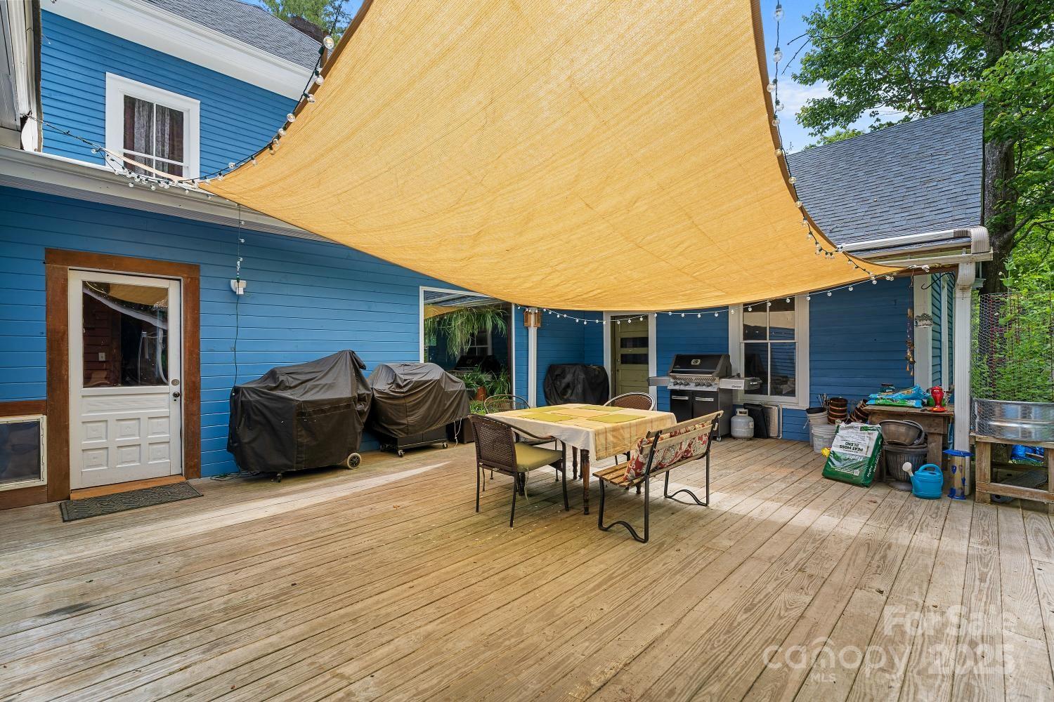 Hendersonville, North Carolina, 28739, United States, 6 Bedrooms Bedrooms, ,5 BathroomsBathrooms,Residential,For Sale,1825253