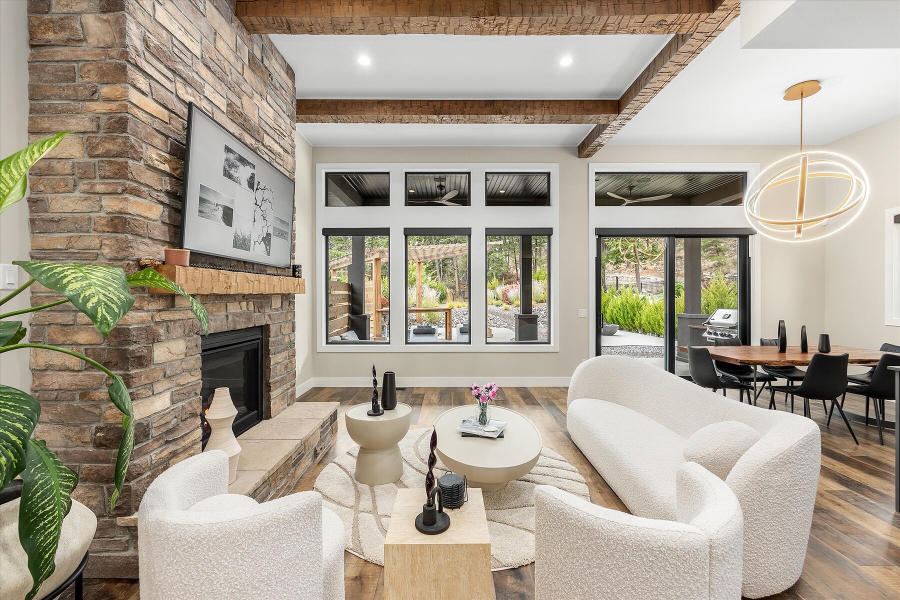  Contemporary Home in Lakestone - 物件實景