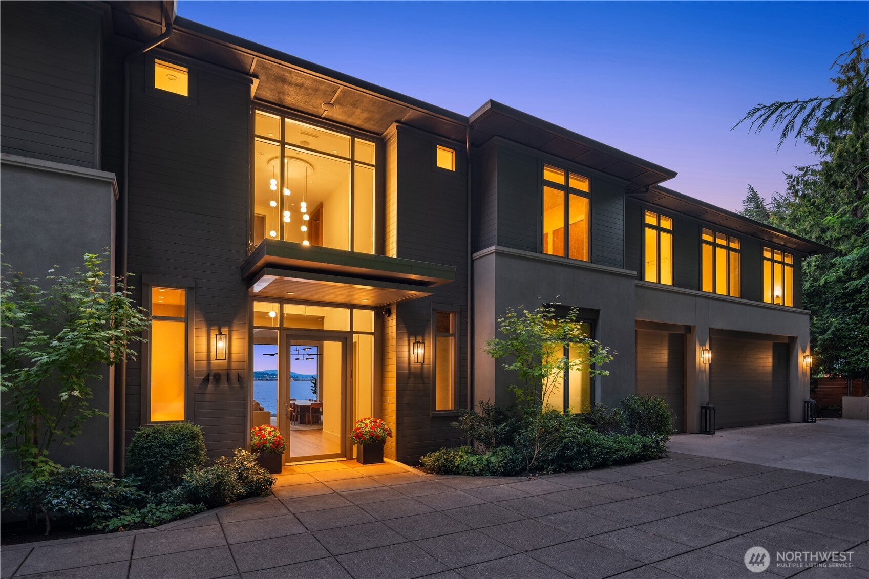 Seattle, Washington, 98105, United States, 6 Bedrooms Bedrooms, ,5 BathroomsBathrooms,Residential,For Sale,1993389