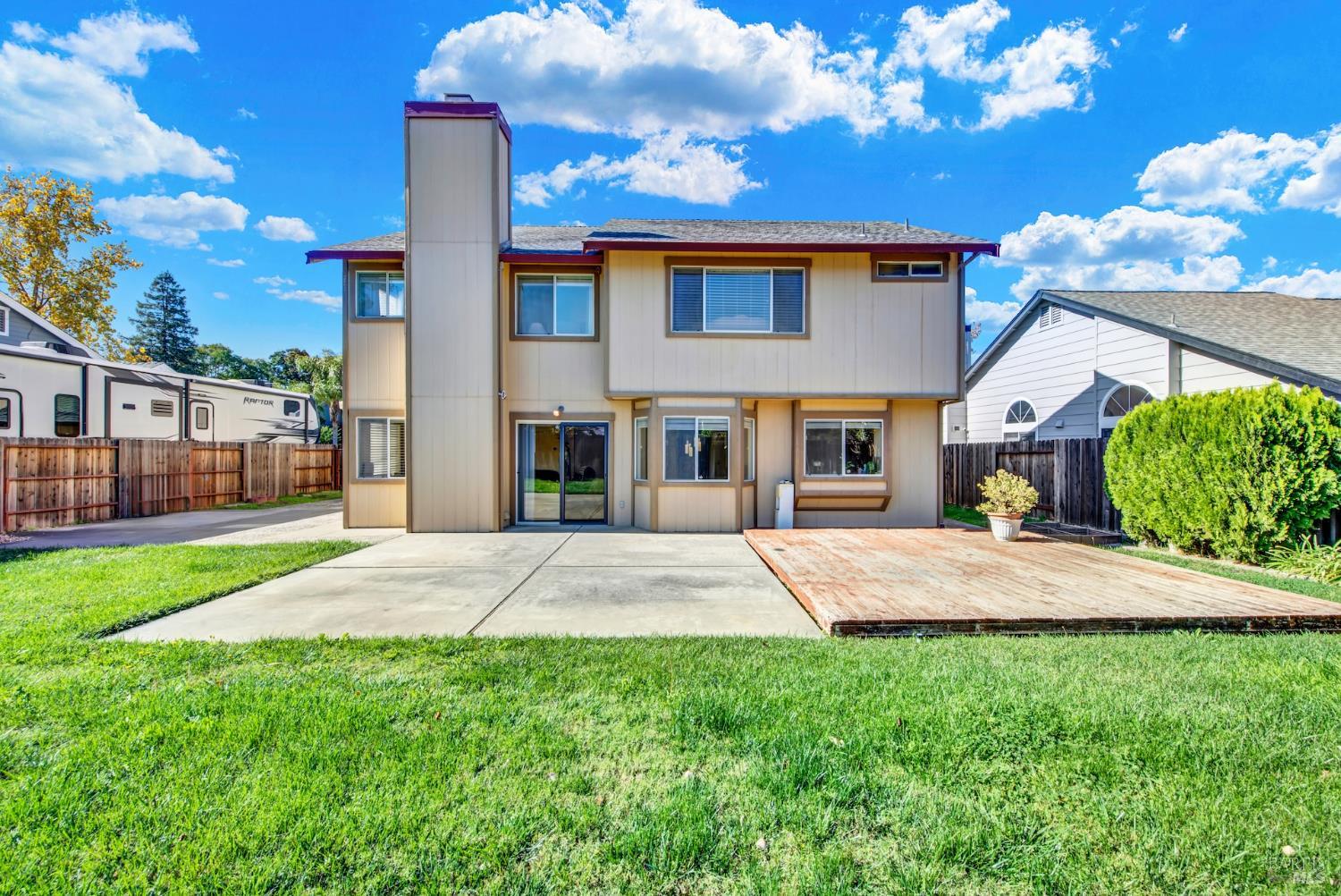 Dixon, California, 95620, United States, 4 Bedrooms Bedrooms, ,3 BathroomsBathrooms,Residential,For Sale,1987907