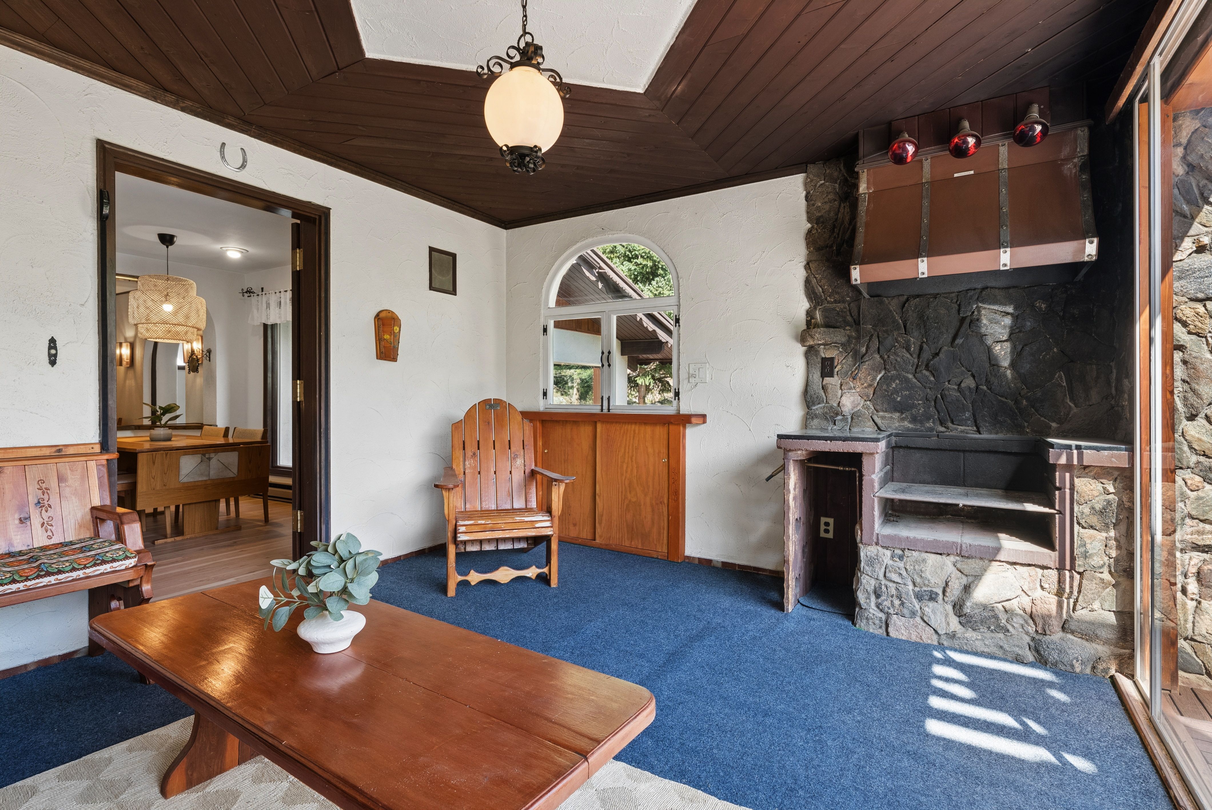  Mountain Chalet on Almost 8 Acres - 物件實景