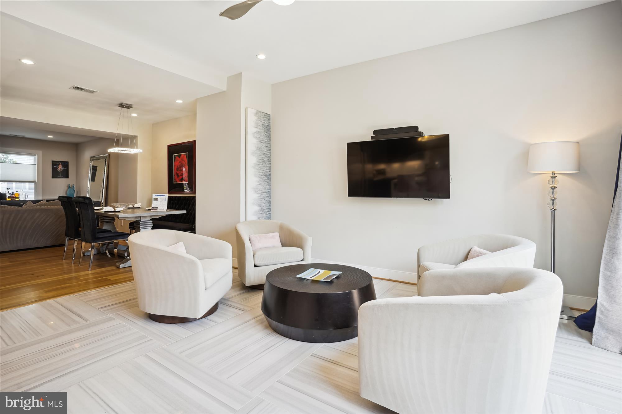 Alexandria, Virginia, 22314, United States, 3 Bedrooms Bedrooms, ,4 BathroomsBathrooms,Residential,For Sale,1936981