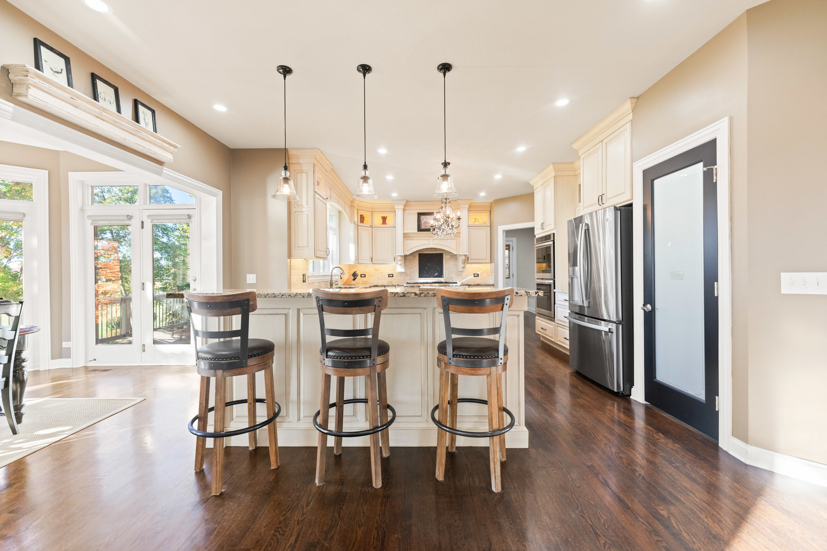 St. Charles, Illinois, 60175, United States, 5 Bedrooms Bedrooms, ,5 BathroomsBathrooms,Residential,For Sale,1989191