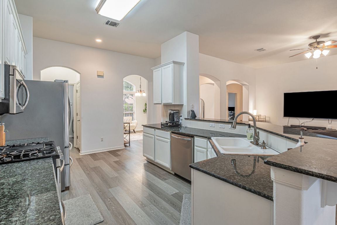 Austin, Texas, 78749, United States, 3 Bedrooms Bedrooms, ,2 BathroomsBathrooms,Residential,For Sale,1897269