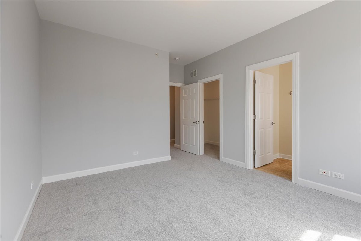 Evanston, Illinois, 60201, United States, 4 Bedrooms Bedrooms, ,3 BathroomsBathrooms,Residential,For Sale,1981115