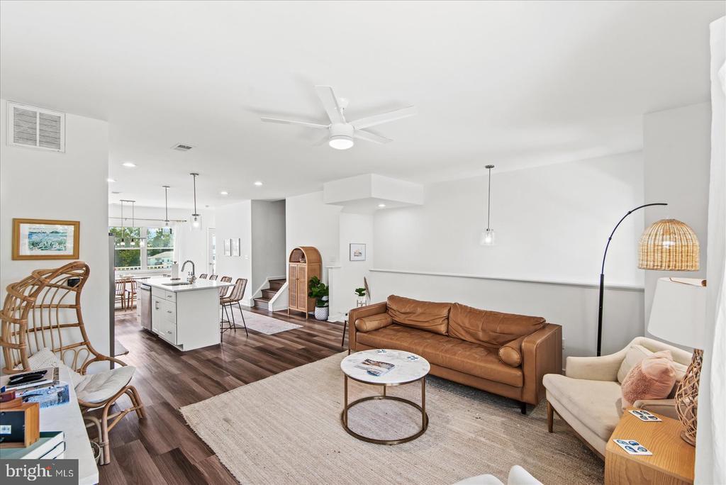 Colonial Beach, Virginia, 22443, United States, 4 Bedrooms Bedrooms, ,4 BathroomsBathrooms,Residential,For Sale,1898525