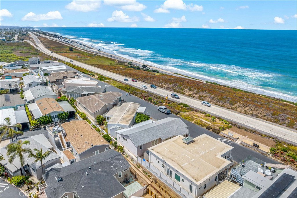 Carlsbad, California, 92011, United States, 2 Bedrooms Bedrooms, ,2 BathroomsBathrooms,Residential,For Sale,1977737