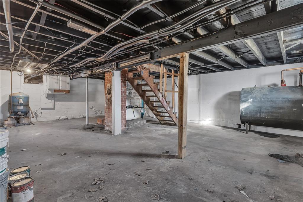 Burrillville, Rhode Island, 02859, United States, 5 Bedrooms Bedrooms, ,3 BathroomsBathrooms,Residential,For Sale,2008536