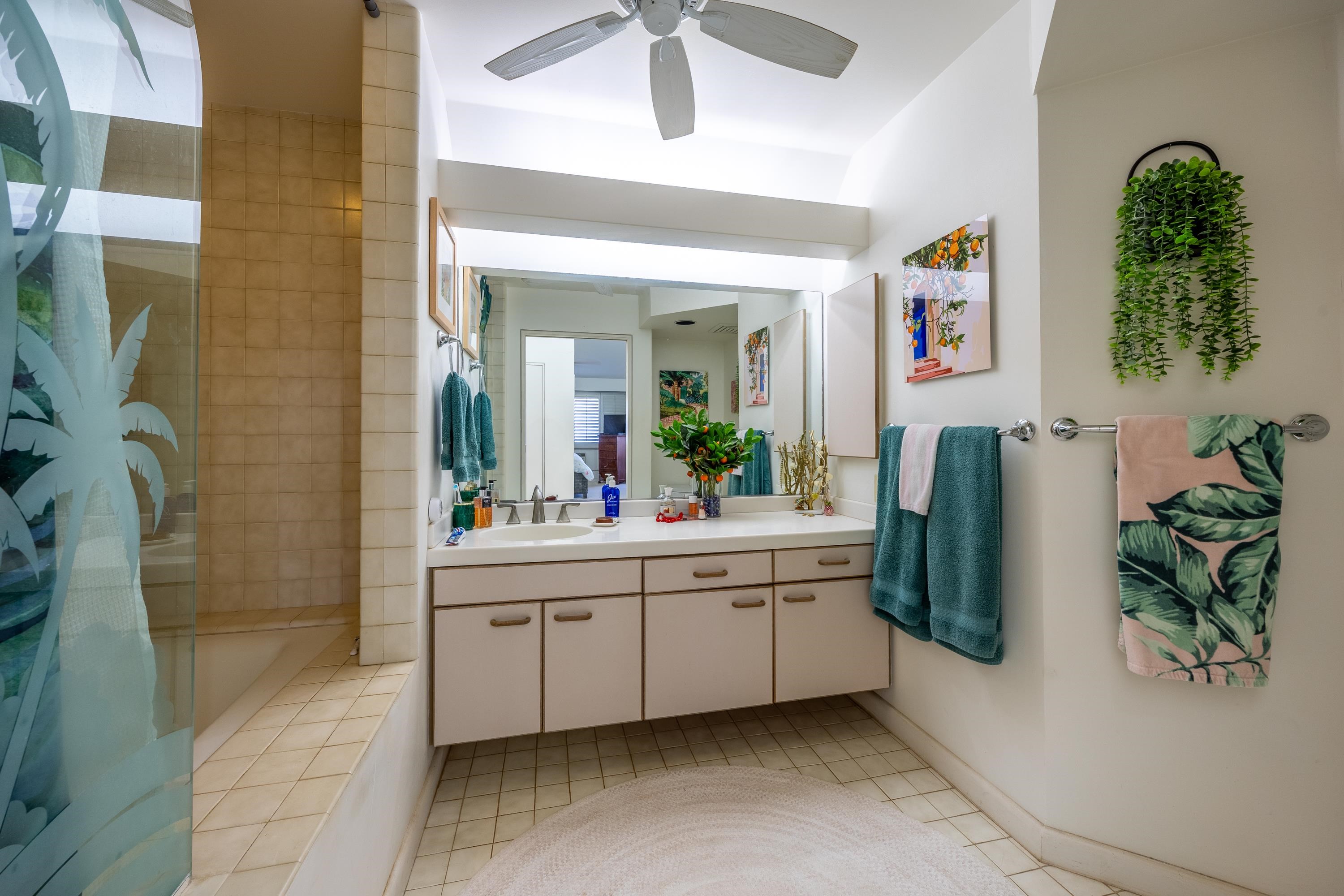Lahaina, Hawaii, 96761, United States, 2 Bedrooms Bedrooms, ,2 BathroomsBathrooms,Residential,For Sale,1908273