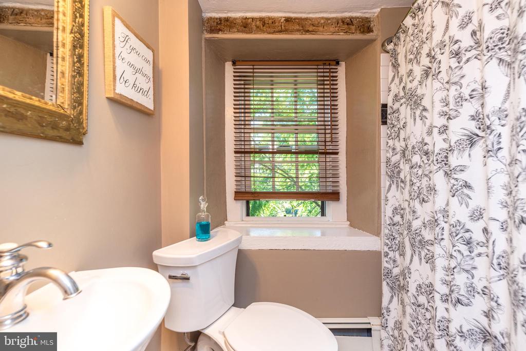 Ottsville, Pennsylvania, 18942, United States, 3 Bedrooms Bedrooms, ,3 BathroomsBathrooms,Residential,For Sale,1950550