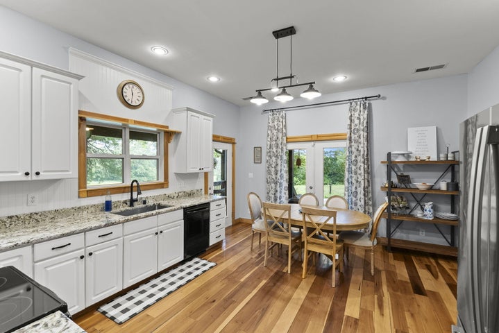 Versailles, Kentucky, 40383, United States, 4 Bedrooms Bedrooms, ,Residential,For Sale,1900700