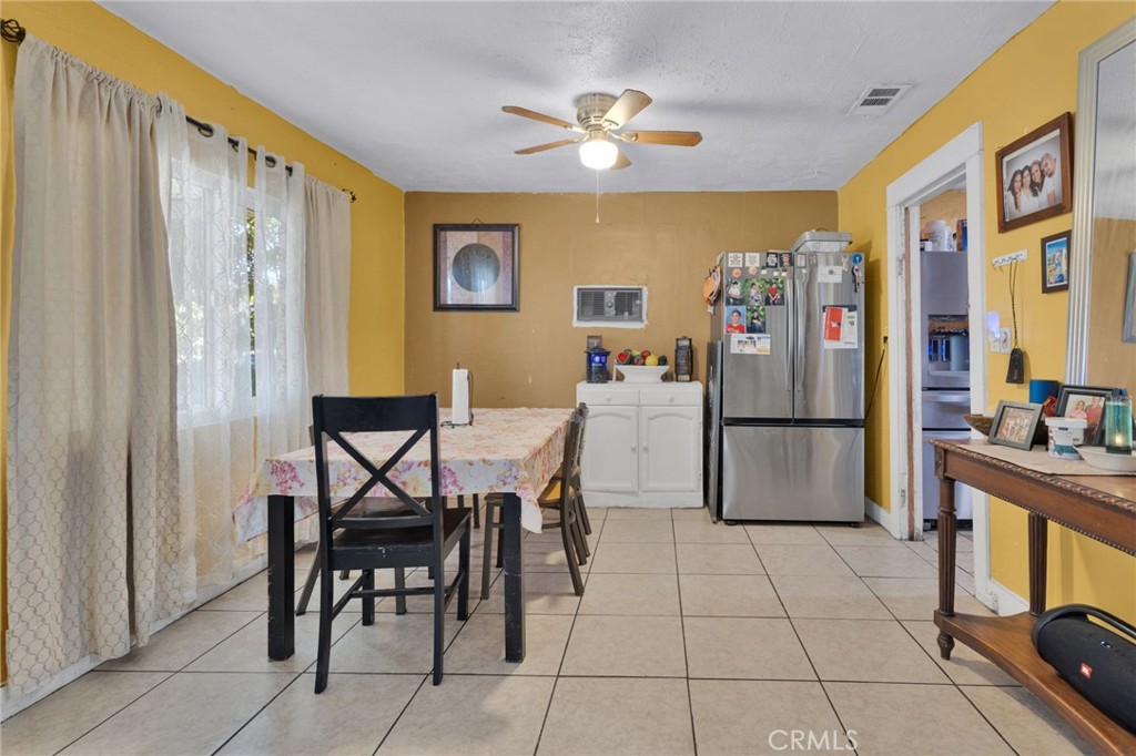 Redlands, California, 92374, United States, 5 Bedrooms Bedrooms, ,3 BathroomsBathrooms,Residential,For Sale,1987347