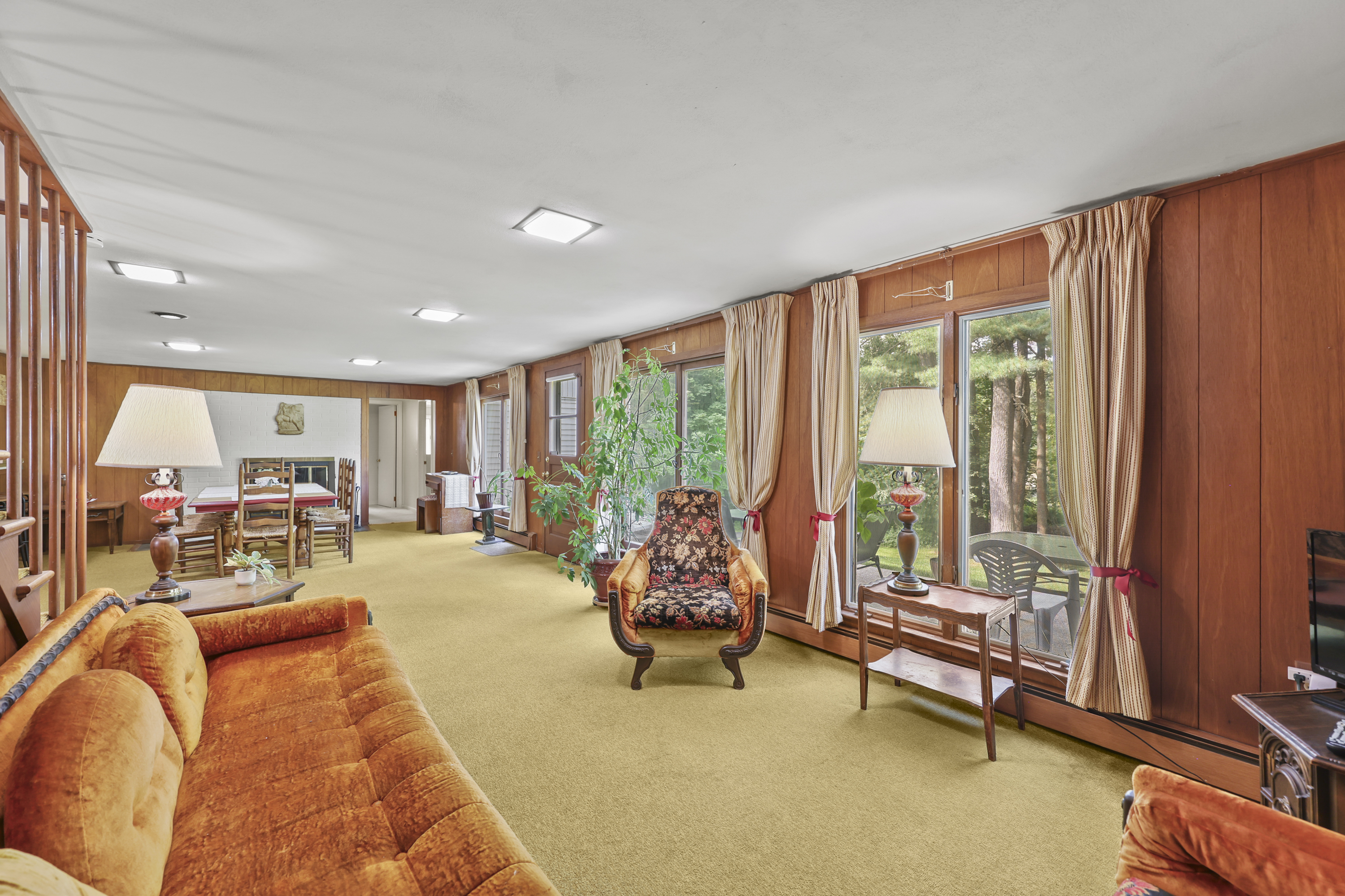  Immaculate 4 Bed Ranch with 3-Season Porch near Lake Onota - 物件實景