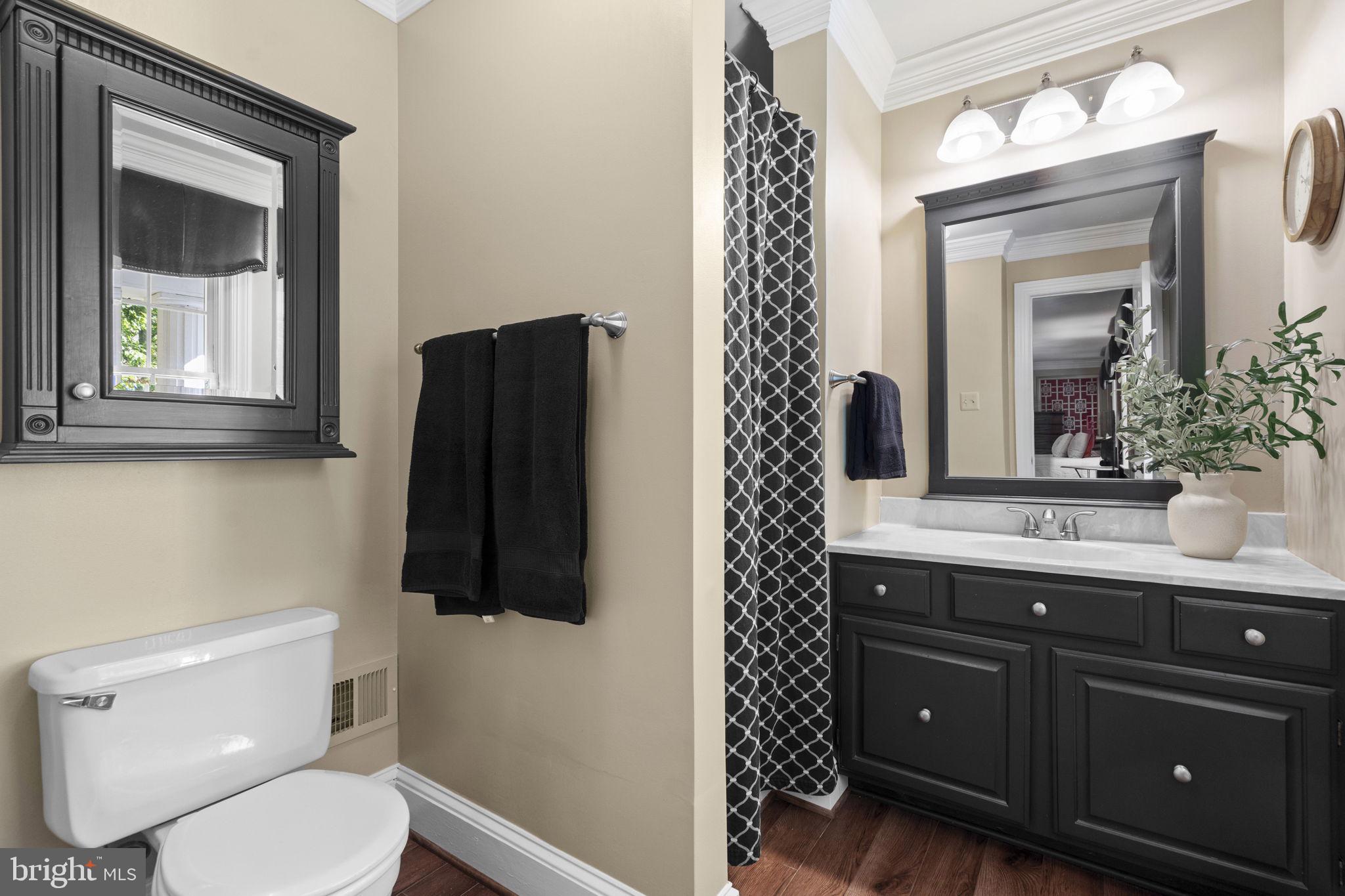 Warrenton, Virginia, 20187, United States, 4 Bedrooms Bedrooms, ,4 BathroomsBathrooms,Residential,For Sale,1976387