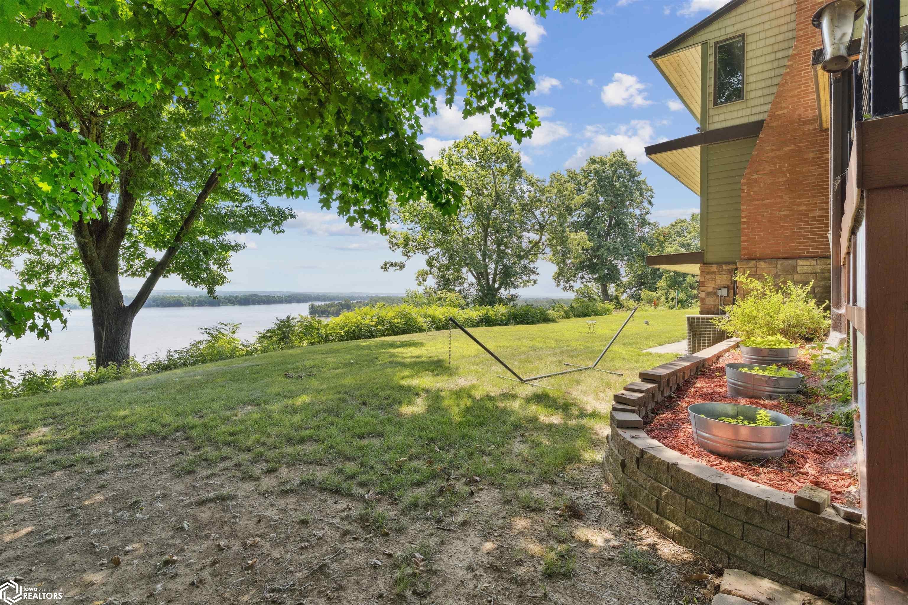Burlington, Iowa, 52601, United States, 3 Bedrooms Bedrooms, ,3 BathroomsBathrooms,Residential,For Sale,1879200