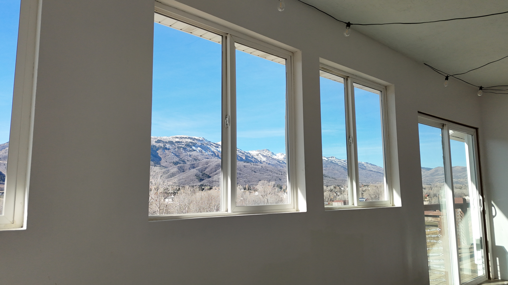 Eden, Utah, 84310, United States, 2 Bedrooms Bedrooms, ,1 BathroomBathrooms,Residential,For Sale,2001672