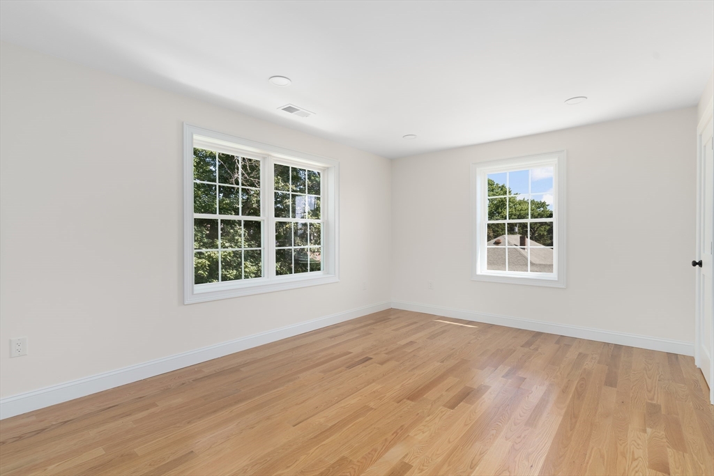 Attleboro, Massachusetts, 02703, United States, 3 Bedrooms Bedrooms, ,3 BathroomsBathrooms,Residential,For Sale,1908600