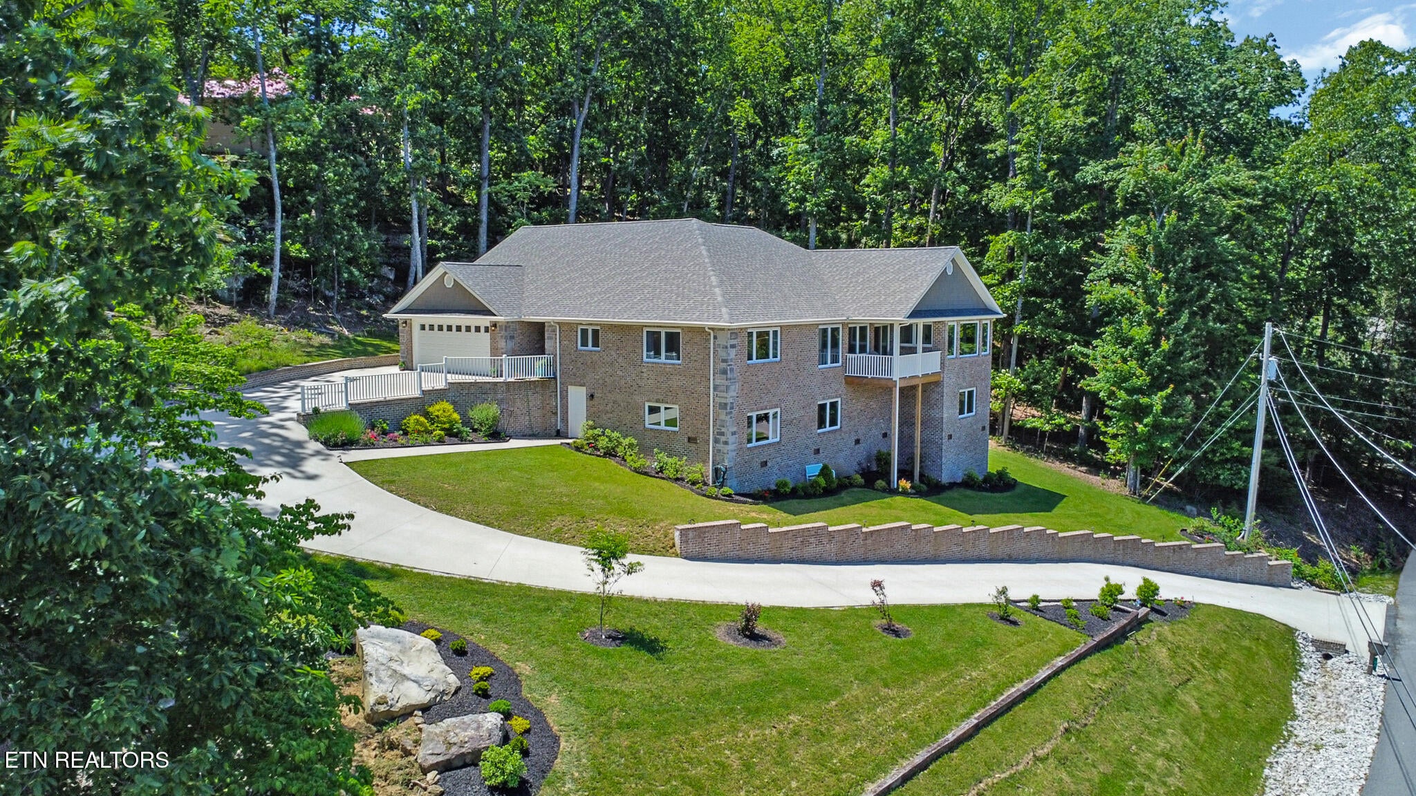 Markham Ter, Crossville, TN 38558