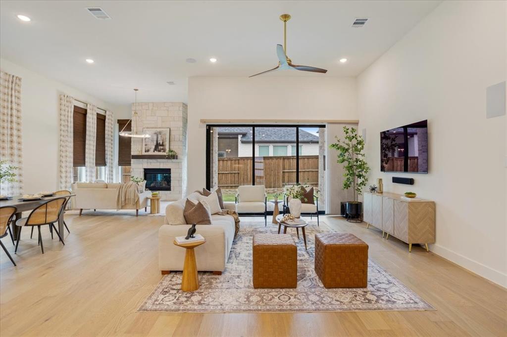 Prosper, Texas, 75078, United States, 4 Bedrooms Bedrooms, ,5 BathroomsBathrooms,Residential,For Sale,1901719