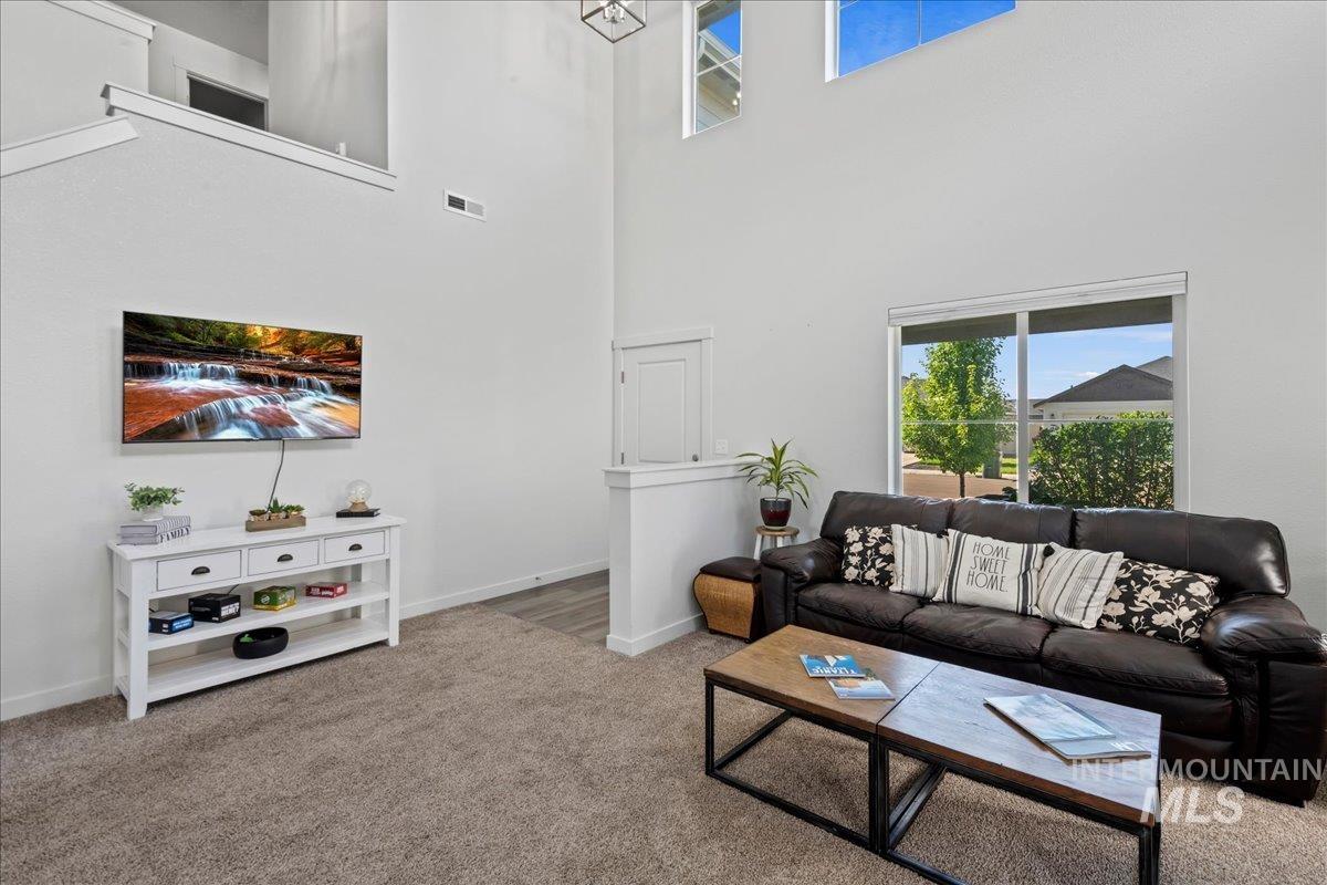 Meridian, Idaho, 83646, United States, 4 Bedrooms Bedrooms, ,3 BathroomsBathrooms,Residential,For Sale,1906214