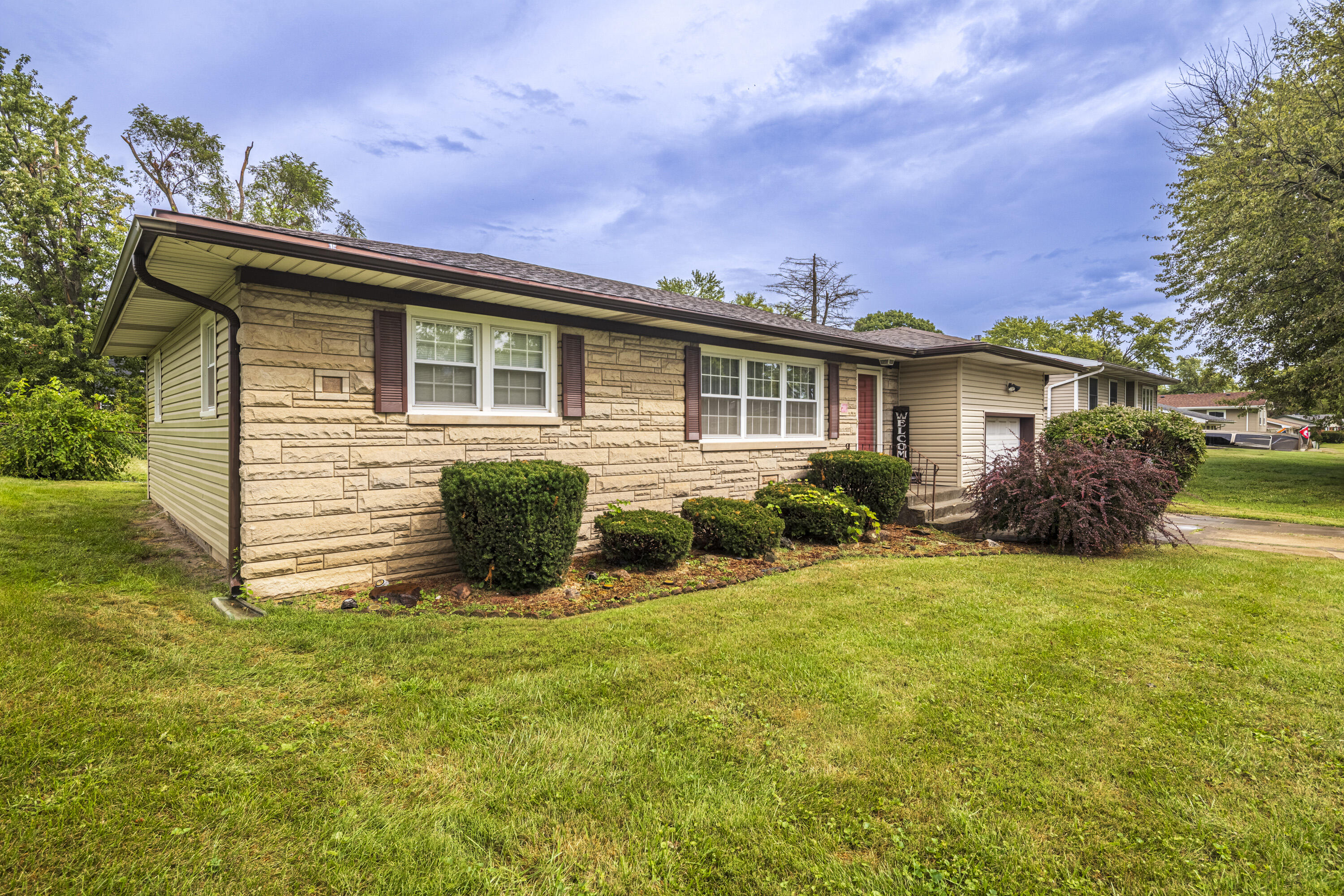 58th Pl, Merrillville, IN 46410 #1