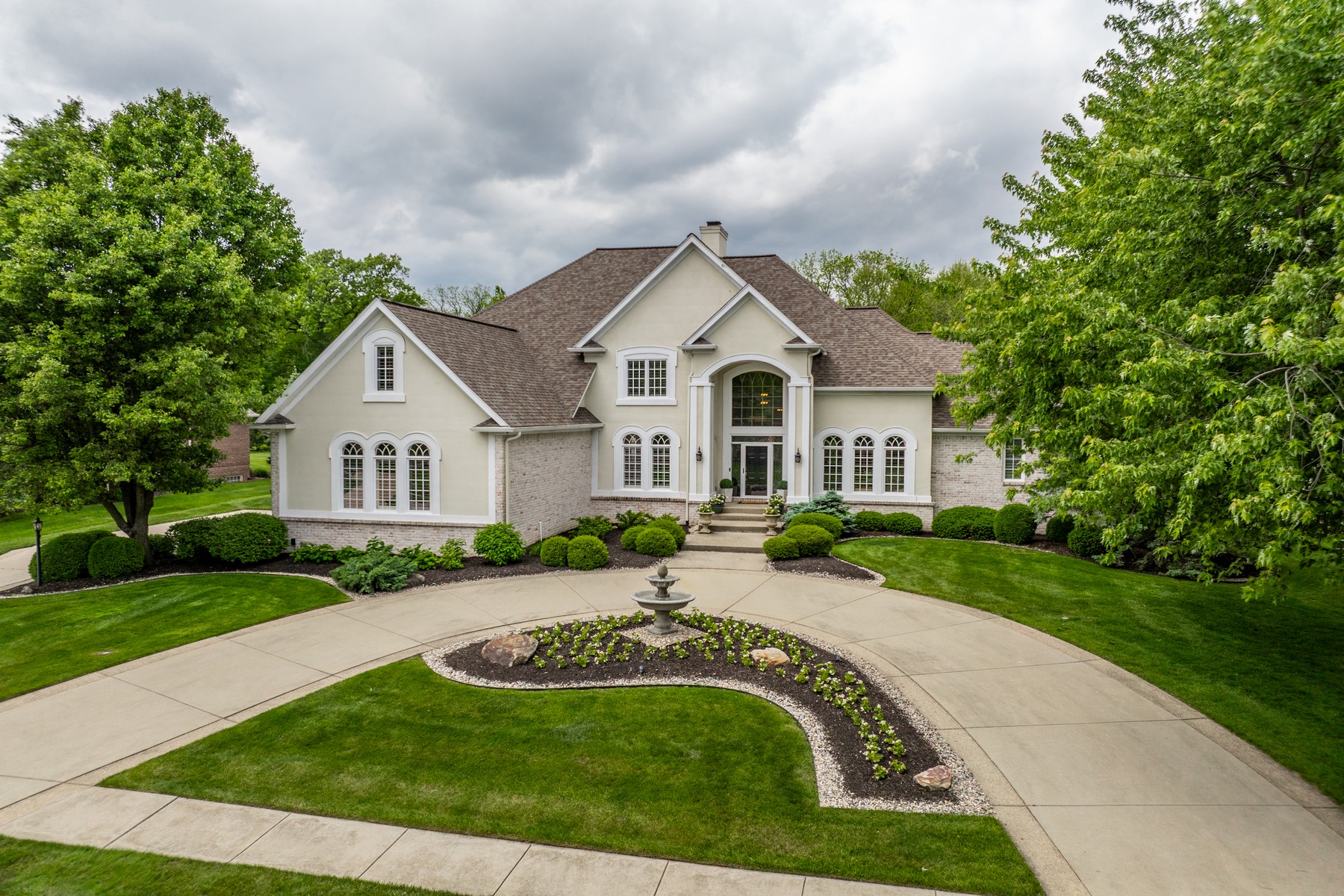  Exceptional West Carmel Home with Resort-Caliber Backyard - 物件實景