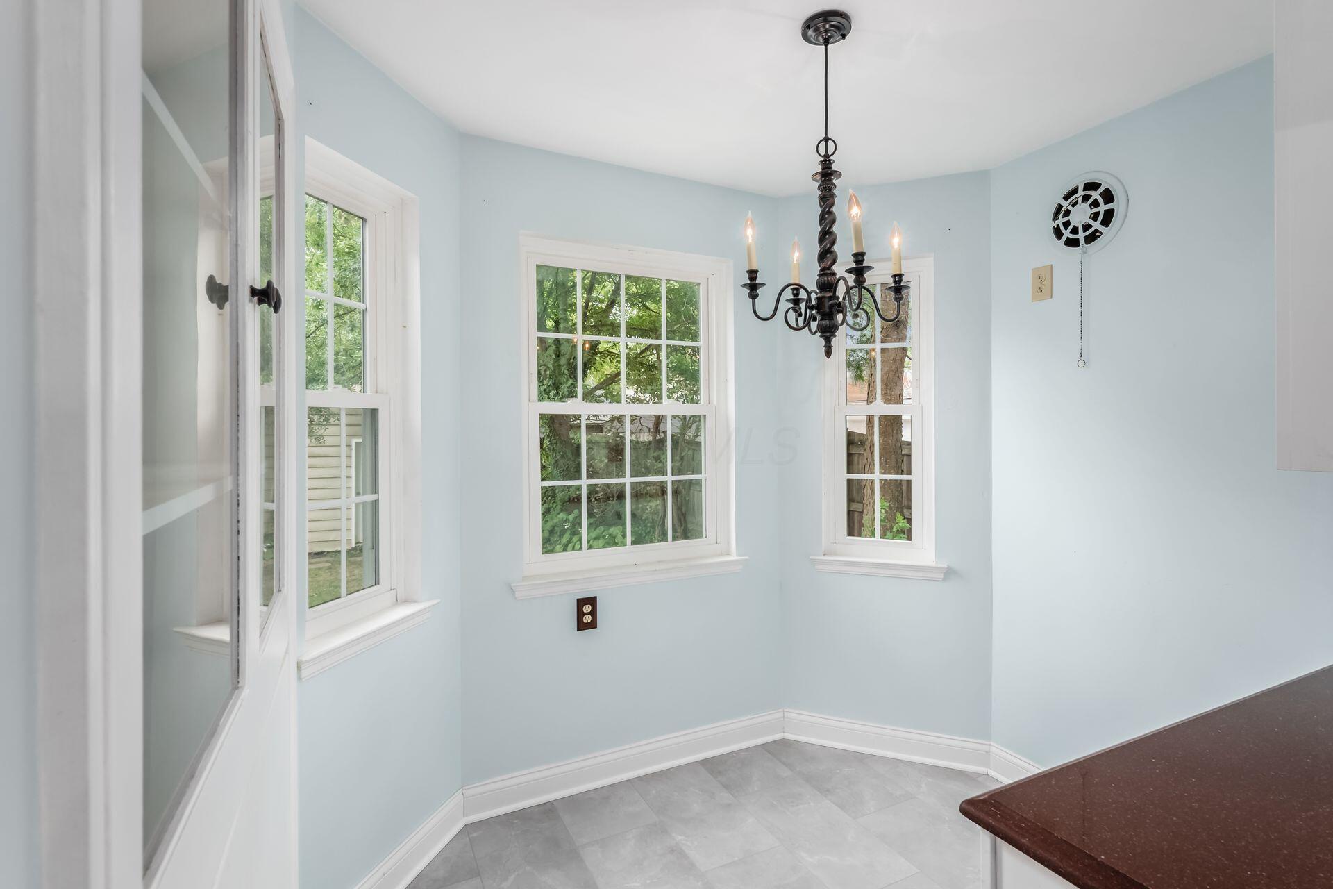 Bexley, Ohio, 43209, United States, 3 Bedrooms Bedrooms, ,2 BathroomsBathrooms,Residential,For Sale,1927021