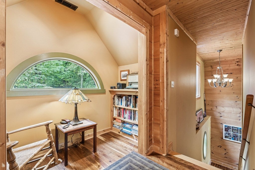 Ellijay, Georgia, 30540, United States, 3 Bedrooms Bedrooms, ,4 BathroomsBathrooms,Residential,For Sale,1952402