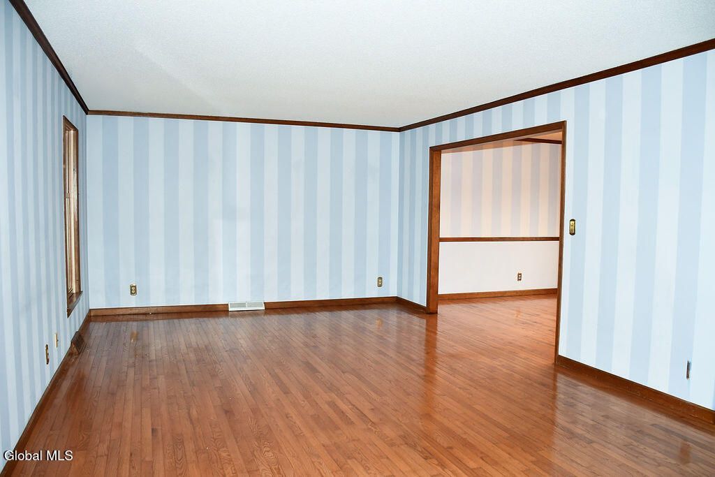 Colonie, New York, 12047, United States, 4 Bedrooms Bedrooms, ,3 BathroomsBathrooms,Residential,For Sale,1991402