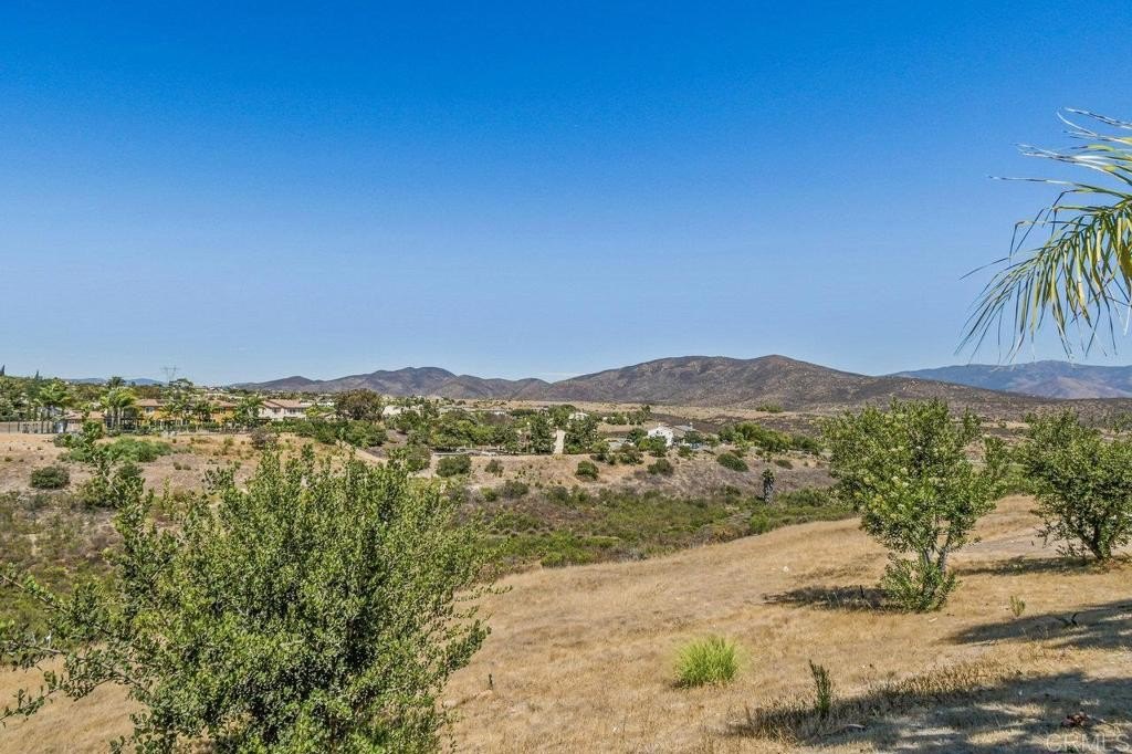 Chula Vista, California, 91914, United States, 4 Bedrooms Bedrooms, ,5 BathroomsBathrooms,Residential,For Sale,1906810