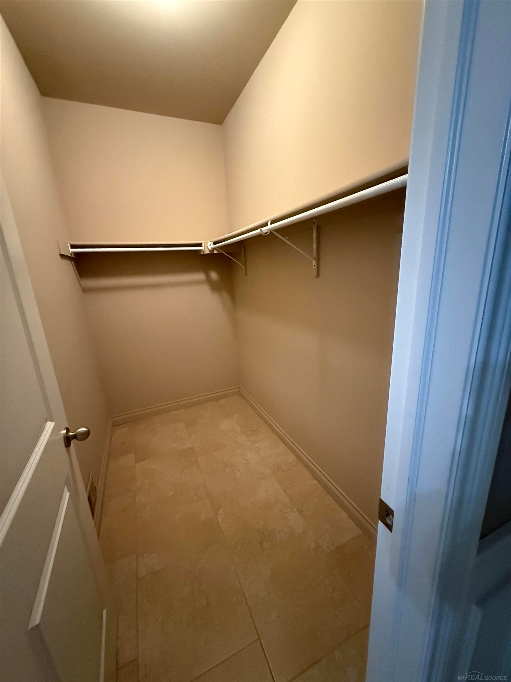 Macomb, Michigan, 48042, United States, 3 Bedrooms Bedrooms, ,3 BathroomsBathrooms,Residential,For Sale,2002873