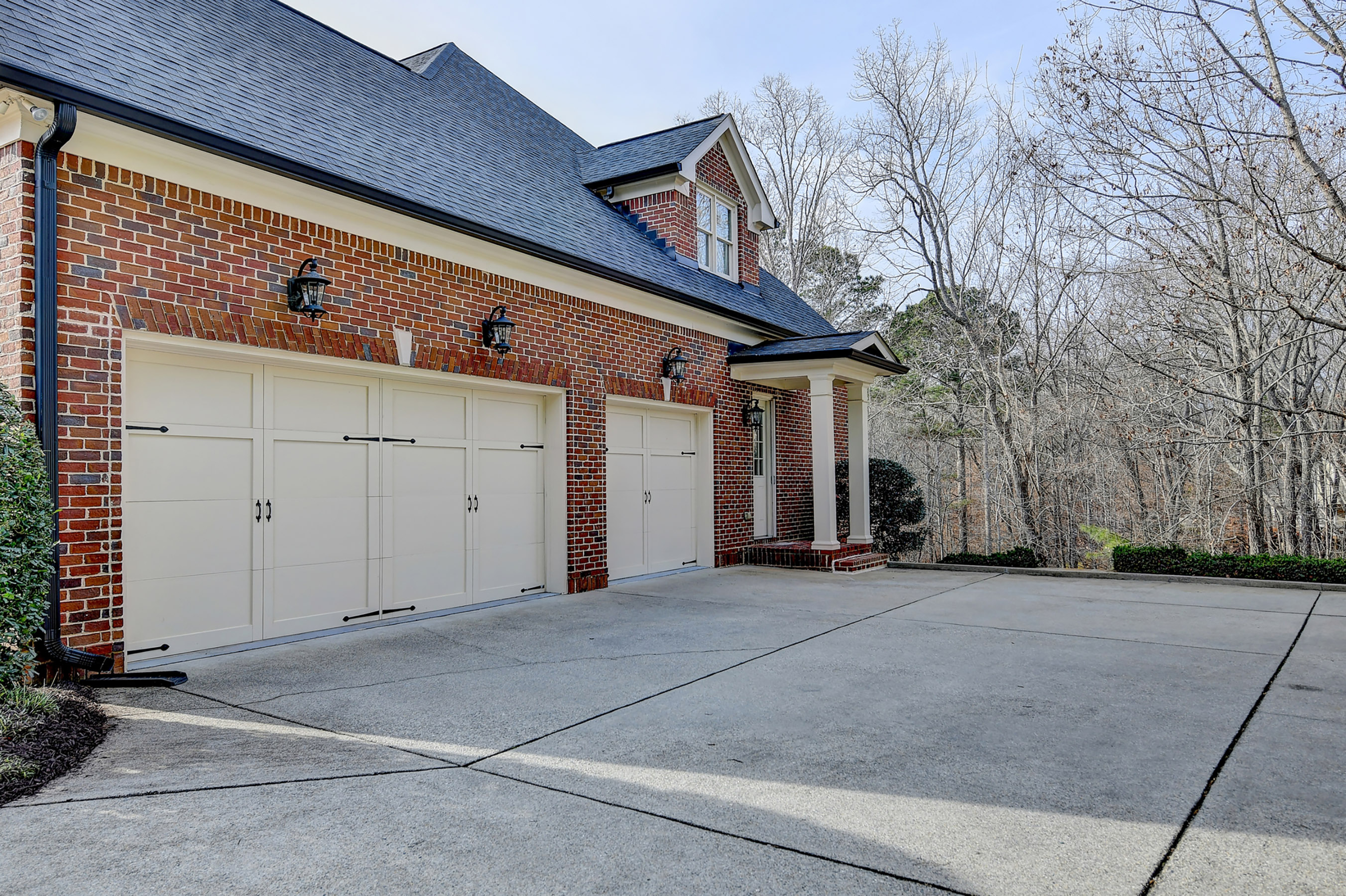  Luxury, Comfort and Privacy in One of Roswell