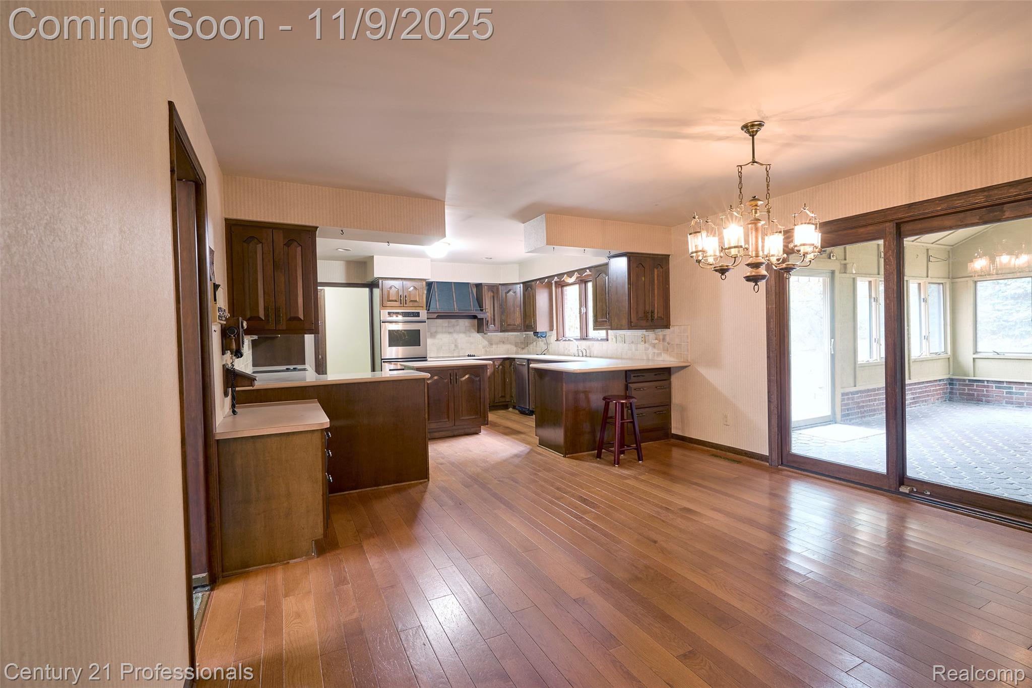 Rochester, Michigan, 48306, United States, 5 Bedrooms Bedrooms, ,6 BathroomsBathrooms,Residential,For Sale,1987117