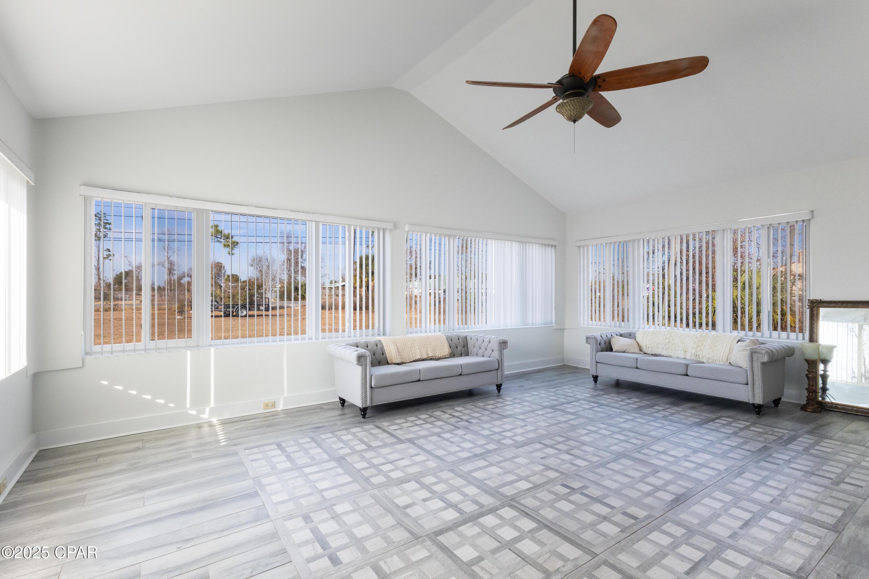 Panama City, Florida, 32405, United States, 4 Bedrooms Bedrooms, ,3 BathroomsBathrooms,Residential,For Sale,1942576